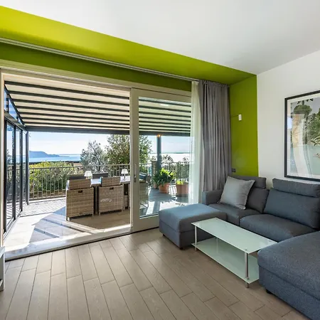 Virgilio Apartment